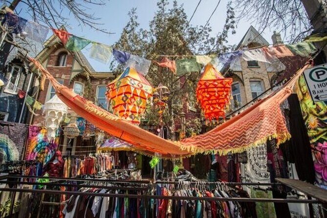 Toronto Must-See Attractions Walking Tour With A Guide - Who Will Love This Tour?