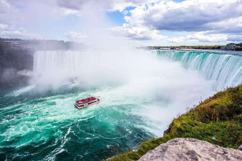 Toronto: Niagara Falls Day Tour with Optional Boat Cruise - Transportation and Guide Quality
