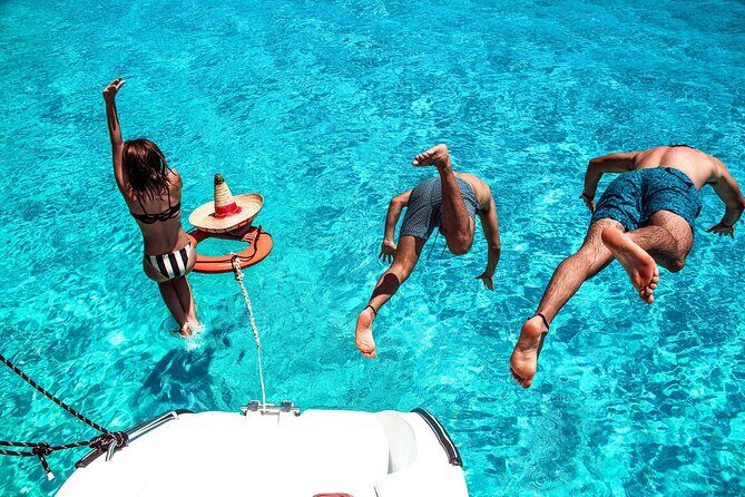 Tour Catamaran Isla Mujeres With Open Bar - What Travelers Say and Why It Matters
