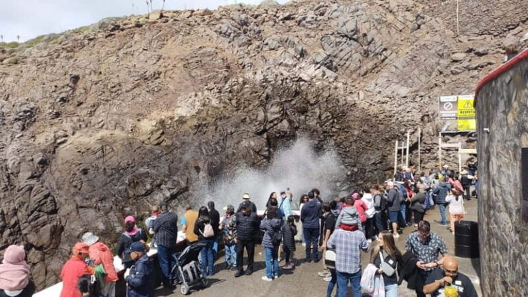Tour La bufadora (Ensenada MX Blowhole) - The Main Attraction: La Bufadora