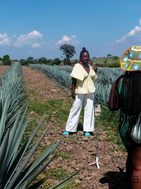 Tour Tequila Loreta Travel&Tour - Visiting the Tequila Selecto Factory: A Peek into Production