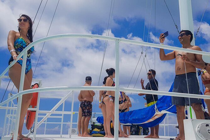 Tour to Cozumel by Catamaran with Snorkeling and Buffet Lunch - The Experience: What You Can Expect