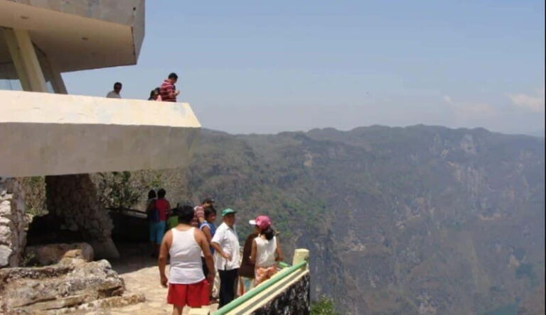 Tour ZOOMAT, Christ of Chiapas, Sumidero Canyon Viewpoints in Spanish - Sumidero Canyon Viewpoints