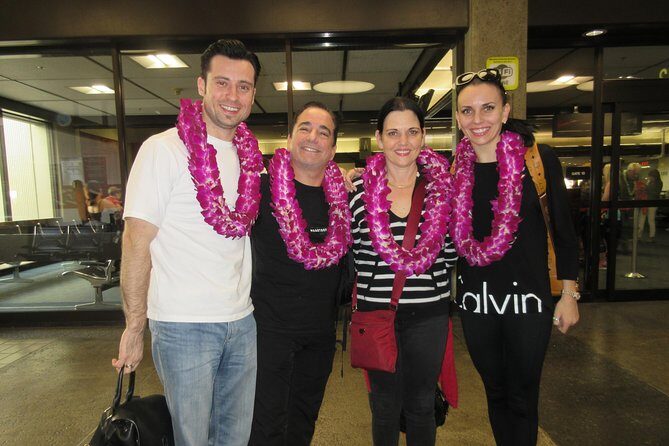 Traditional Airport Lei Greeting on Kona Hawai'i - Real Traveler Perspectives