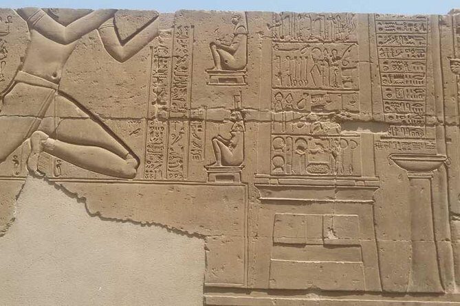 Transfer from Aswan to Luxor - The Vehicle and Driver: What to Expect