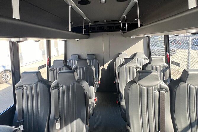 Transfer from Pearson Airport to Toronto by 24 Passenger Bus - The Itinerary in Practice