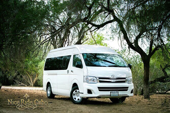 Transportation from Airport to Cabo: Zone 1 - The Vehicle and Comfort