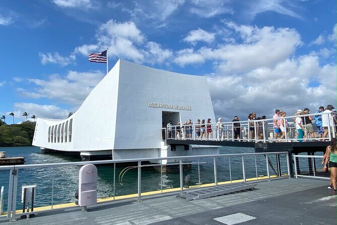 Tribute to Pearl Harbor Arizona Memorial Tour - Detailed Breakdown of the Itinerary