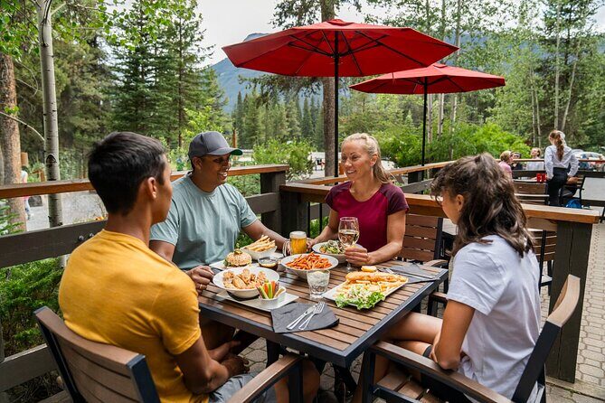 Up to 14 guests Private Tour: Lake Louis Moraine and Icefield - How the Day Unfolds