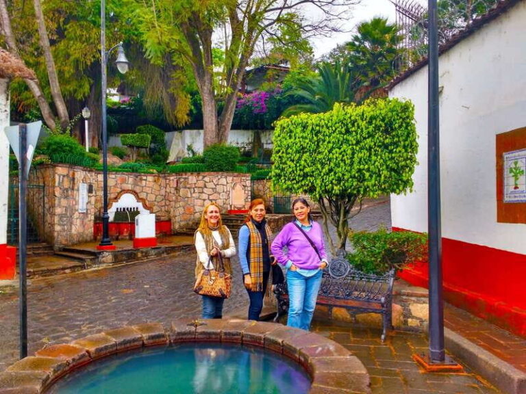 Valle de Bravo: Half-Day Guided City Tour by Van - The Natural and Cultural Highlights