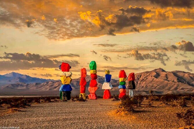 Valley of Fire, Seven Magic Mountains & Vegas Sign Tour - What Travelers Say