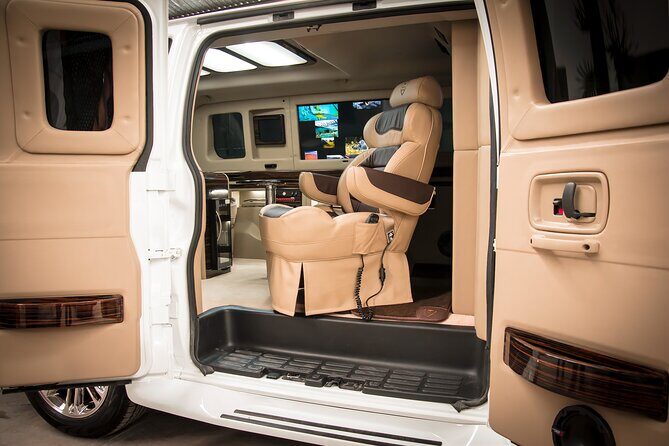 Van Private Ultra Luxury with Driver EN San Miguel DE Allende - The Sum Up