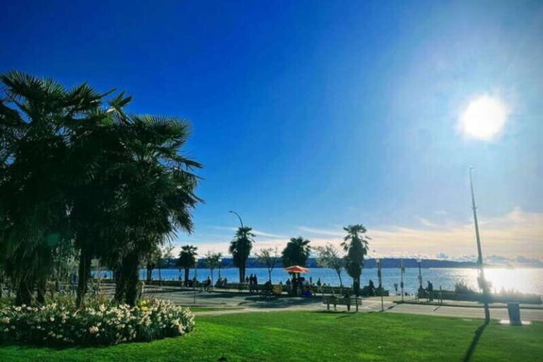 Vancouver city Special Tour With Flyover Canada - The Showstopper: Flyover Canada