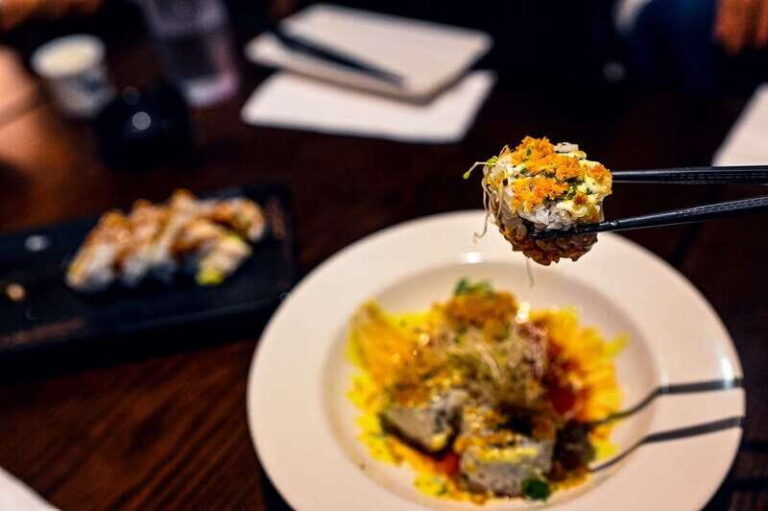 Vancouver: Guided Food and City History Tour - Who Should Consider This Tour?