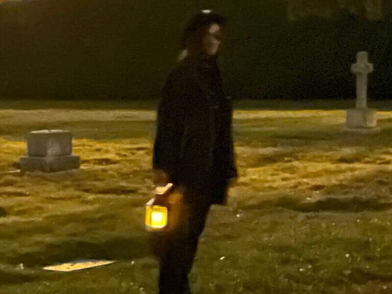 Vancouver: Haunted Halloween Trolley Tour - Who is this tour best for?