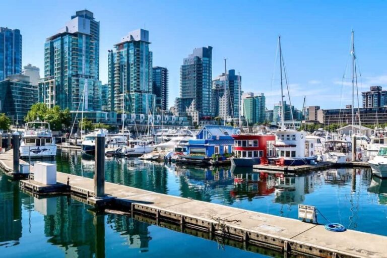 Vancouver Lookout Private Tour with Skip-the-line Tickets - What to Expect During the Tour