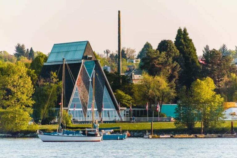 Vancouver: Private City Walking Tour with Seal Boat Tour - Who Should Consider This Tour?