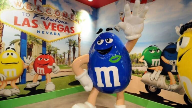 Vegas: Taste, Explore & Shop Chocolate Tour - Transportation and Logistics