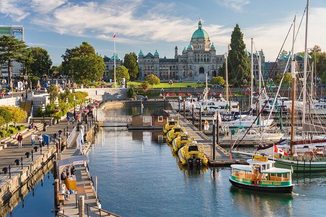 Victoria and Butchart Gardens Day Trip from Vancouver - Transportation and Group Size