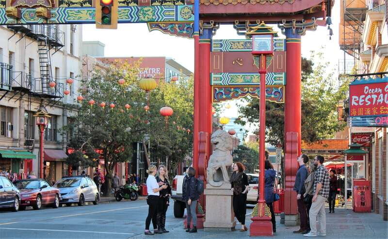 Victoria: Chinatown and Old Town Food Tour with Tastings