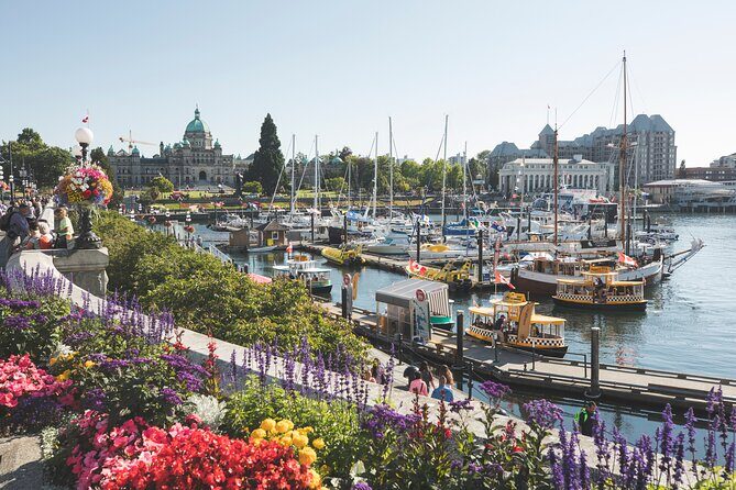 Victoria City Highlights Bike Tour - Castle, Hoods & Legends - The Experience Itself: What Travelers Say