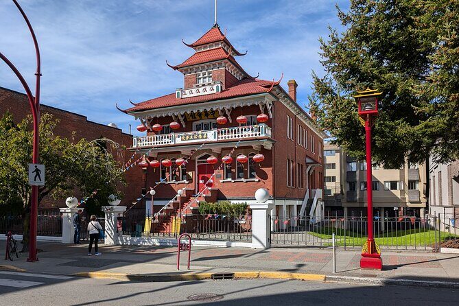 Victoria Highlights Private Half-Day Tour - Transportation and Timing