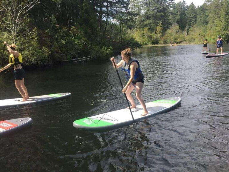 Victoria: Intro to Stand Up Paddle Boarding at Thetis Lake - What Makes This SUP Tour Special?