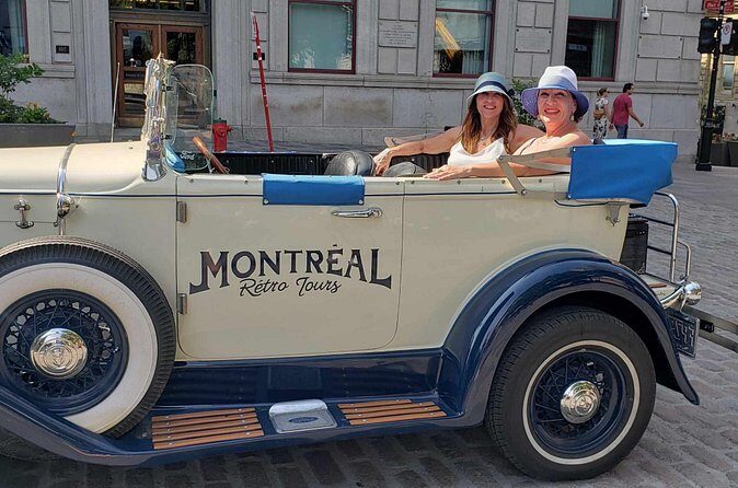 Vintage 1930 convertible ride in Old Montreal w/ old tunes-30min - A Closer Look at the Vintage Convertible Experience