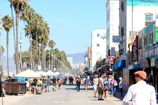 Visit Venice Beach Neighbourhood: Private 2-hour Walking Tour - What Travelers Say About This Tour