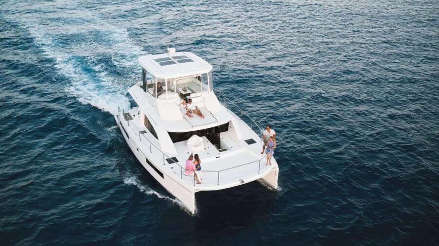 Waikiki Exclusive Snorkel + Lunch