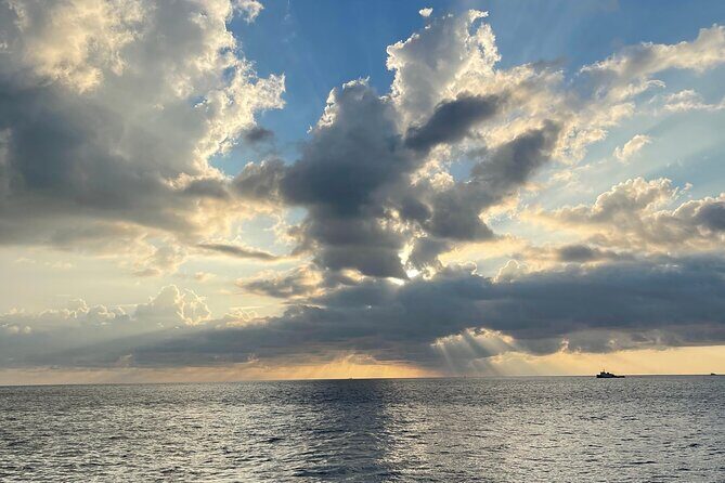 Waikiki Sunset & Wine Turtle Snorkeling Cruise - Overview of the Waikiki Sunset & Wine Turtle Snorkeling Cruise