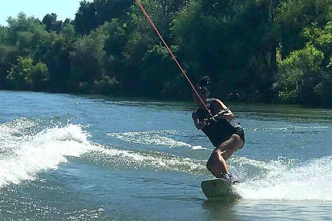Wakeboard, Wakesurf or Kneeboard Private Half-Day Adventure - The Details of the Wakeboard, Wakesurf or Kneeboard Adventure