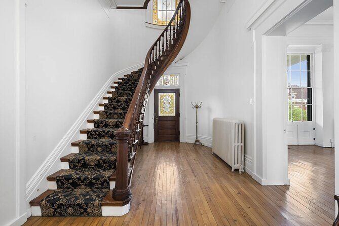 War, Wealth & Riverfront Tales: Taylor Mansion & East Row Tour