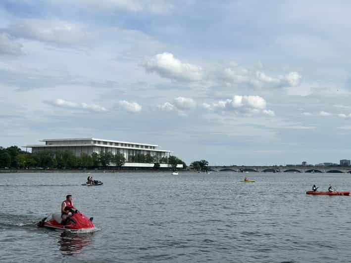 Washington D.C: Acquired Taste Food Tour in Georgetown - Who Should Consider This Tour?