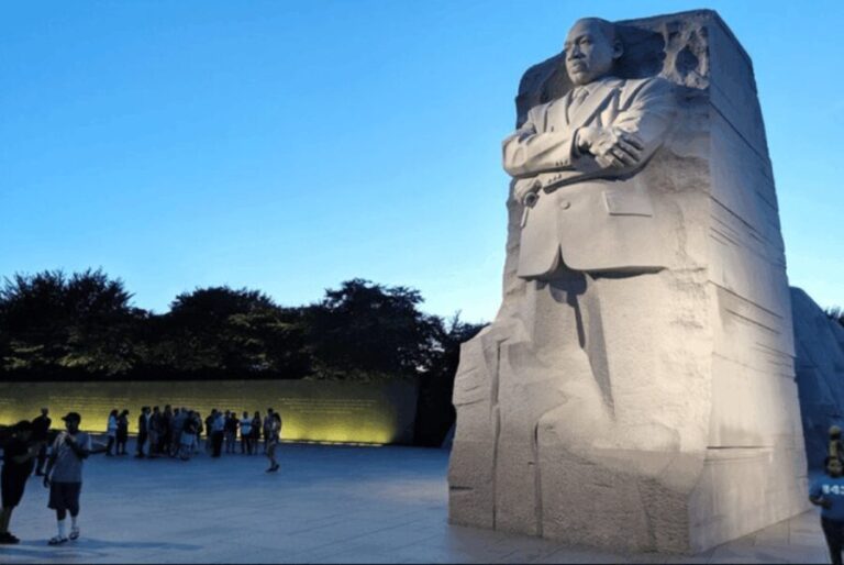 Washington DC: Sightseeing Day Hop-on Hop-off Shuttle Tour - FAQ