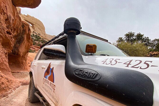 Waterpocket Fold Offroad Tour to Strike Valley Overlook - The Heart of the Experience: A Deep Dive into the Itinerary