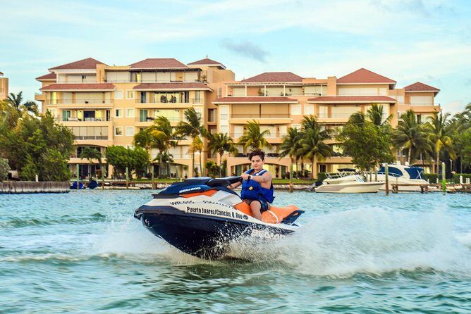 Waverunners Rentals in Cancun - An In-Depth Look at the Cancun Jet Ski Tour