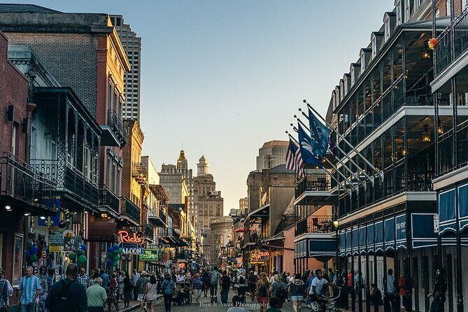 Welcome to New Orleans: Private Half-Day Highlights Walking Tour - Strolling Bourbon Street and Café du Monde