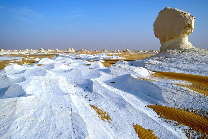 White Desert 2 Days Tour From Hurghada By Flight - The First Stop: Bahariya Oasis