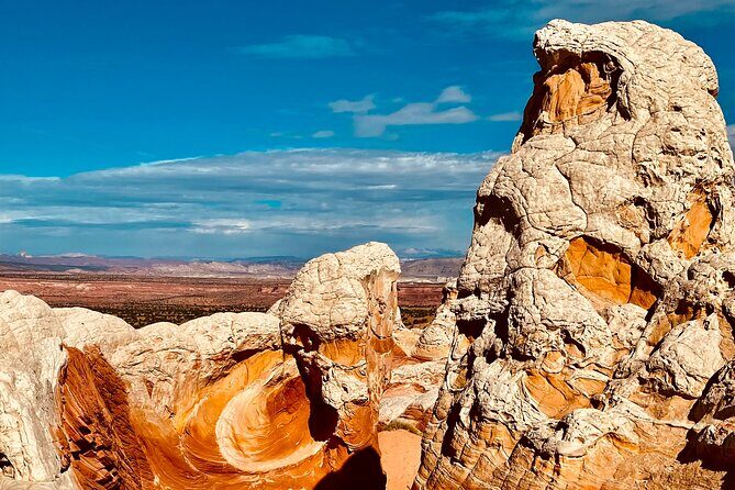 White Pocket Morning Off-Road Guided Hike Activity (Small Group) - The Itinerary Breakdown