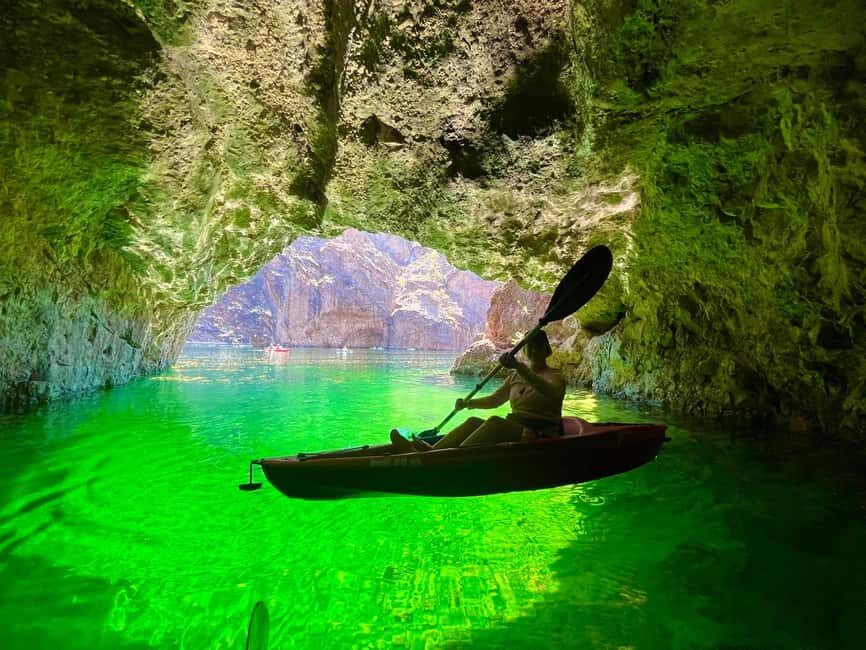 Willow Beach: 5 Coves & 2 Caves Emerald Cave Kayaking Tour