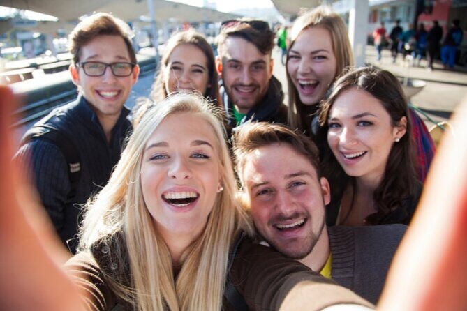 WIN! WIN! WIN! Scavenger Hunt in Destin with Prizes! - Playing as a Group: Sharing Devices and Splitting Winnings