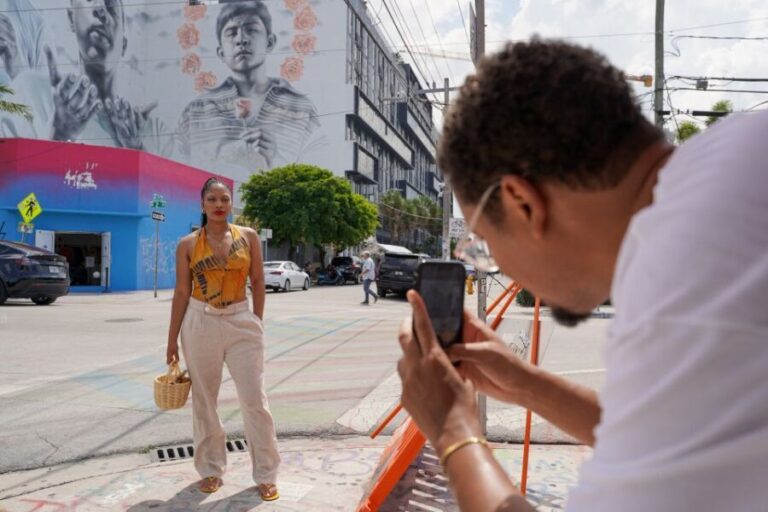 Wynwood Art District 1-Hour Wynwood Buggies Street Art Tour - Authentic Reviews and What They Say