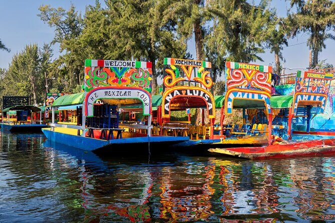 Xochimilco, Casa de Frida Kahlo, Coyoacán and UNAM - The Itinerary in Detail: A Journey Through Culture and Color