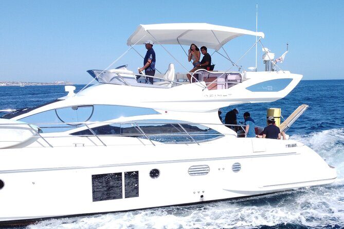 Yacht Azimut for rent in Cabo San Lucas - Culinary Delights and Drinks: Savor the Flavors of Cabo