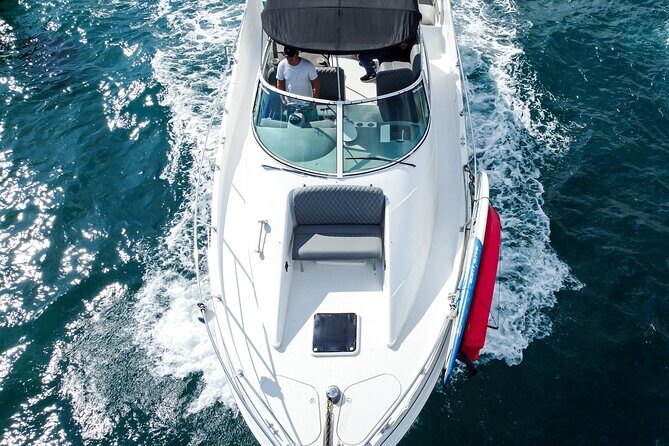 Yacht Carver - Luxury Private Yacht Tour - The Food and Drinks