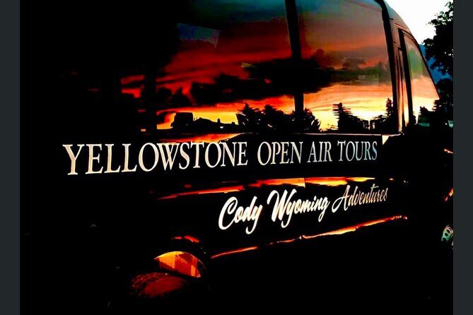 YellowstoneOpen Air Glass Top Convertible Van West Yellowstone - Hayden Valley: Wildlife Watching Paradise