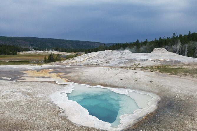 Yellowstone's Upper Geyser Basin: A Self-Guided Audio Tour - The Practicalities and How It Works