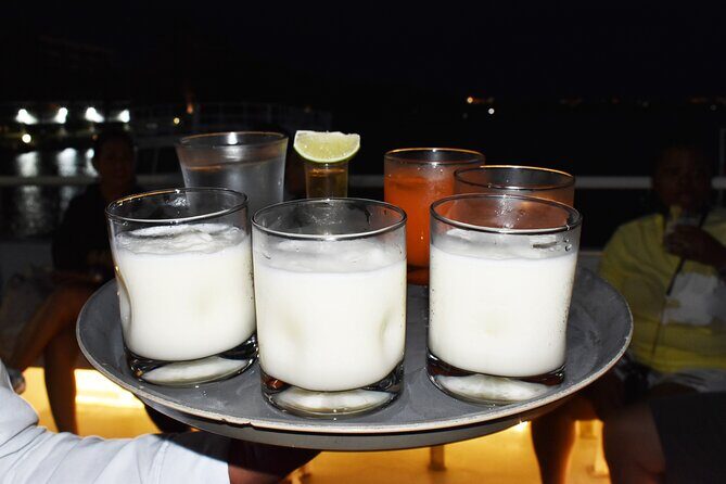 Your Romantic Dinner in Cancun, includes national open bar and live music - Value and Who Should Consider This Tour