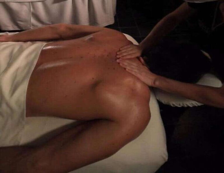 Zapopan: Silk Exfoliation (Phytomer) - The Wellness and Massage Elements